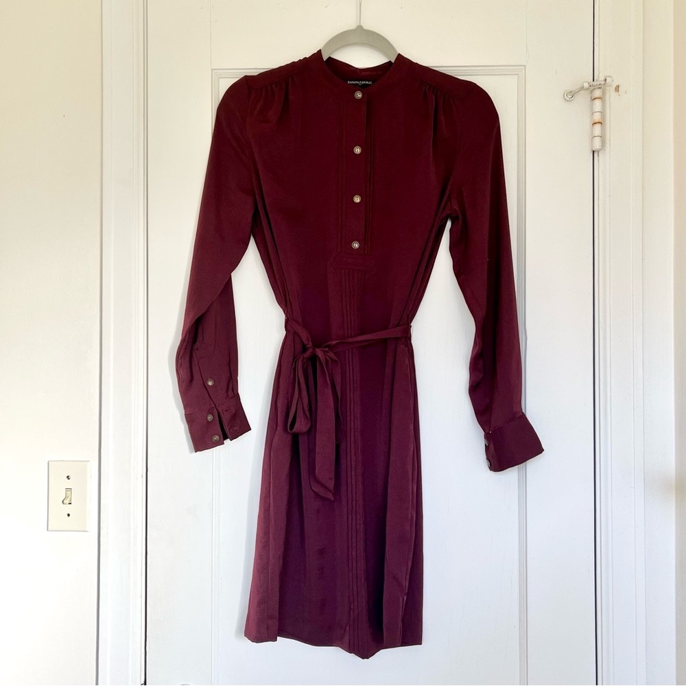 Banana Republic shirtdress tie waist long sleeve collarless burgundy - US 2